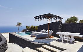 Theano Cave Suites & Villas